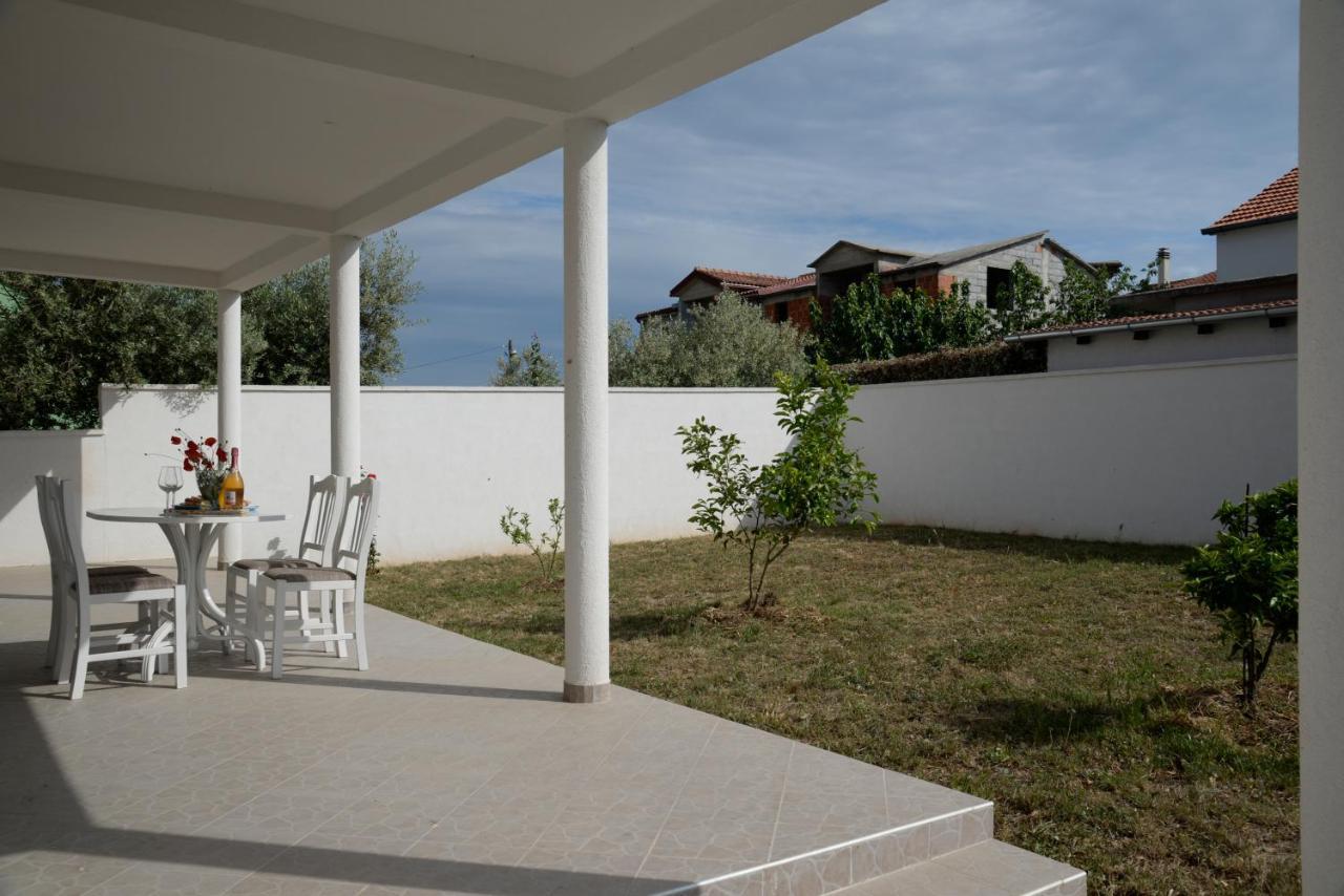 Casa Di Felicita Villa บีโอกราดนาโมรู ภายนอก รูปภาพ